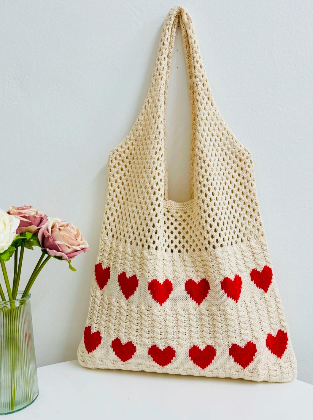 Love Print Knit Shoulder Bag
